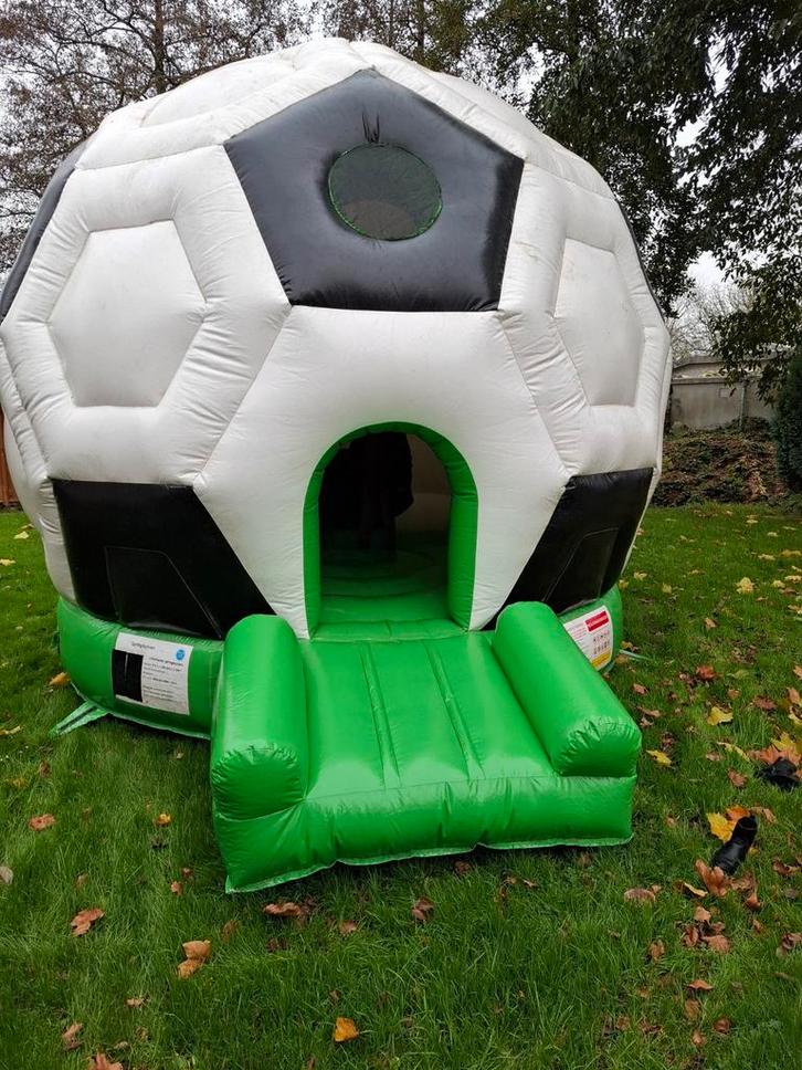 Voetbal springkussen € 114.99, Hobby en Vrije tijd, Feestartikelen | Verhuur, Overige, Ophalen