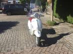 Vespa primavera, Fietsen en Brommers, Scooters | Vespa, Ophalen, Overige modellen, Zo goed als nieuw, Benzine