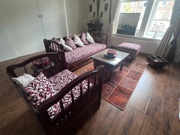 Lounge Bankstel Set (Zitbank, Fauteuil,Salontafel, en Poof) beschikbaar voor biedingen