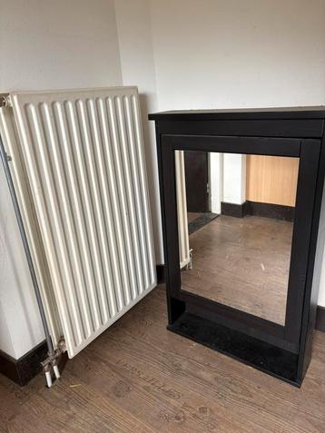 HEMNES spiegelkast te koop beschikbaar voor biedingen