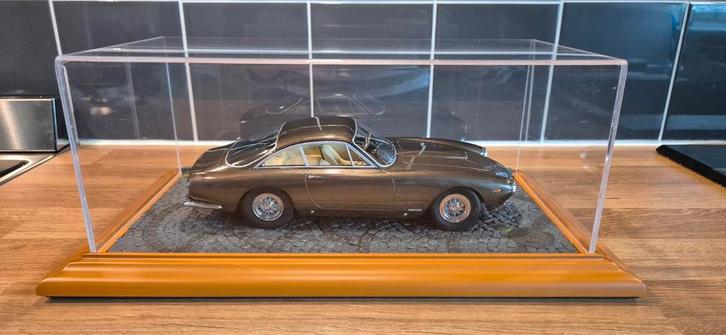 Ferrari 250 GT Lusso 1962
Merk KK-SCALE
Schaal 1 18, Hobby en Vrije tijd, Modelauto's | 1:18, Zo goed als nieuw, Overige merken