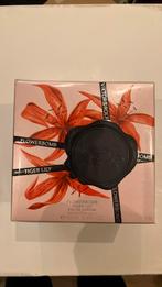 Viktor&Rolf Flowerbomb tiger lily EDP - Dames - 100ml, Sieraden, Tassen en Uiterlijk, Uiterlijk | Parfum, Verzenden, Nieuw