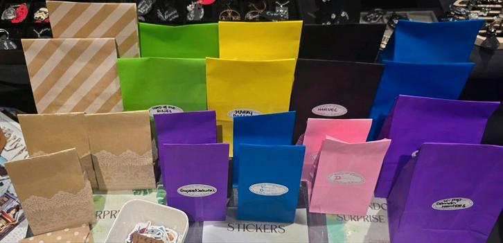 Surprise zakjes Vampire Diaries, K-pop Demon Hunters, HP etc, Verzamelen, Overige Verzamelen, Nieuw, Ophalen of Verzenden