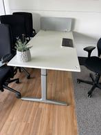 Ahrend Mehes bureau wit van165,- nu 75.- ex btw, Ophalen, Gebruikt, In hoogte verstelbaar, Ahrend