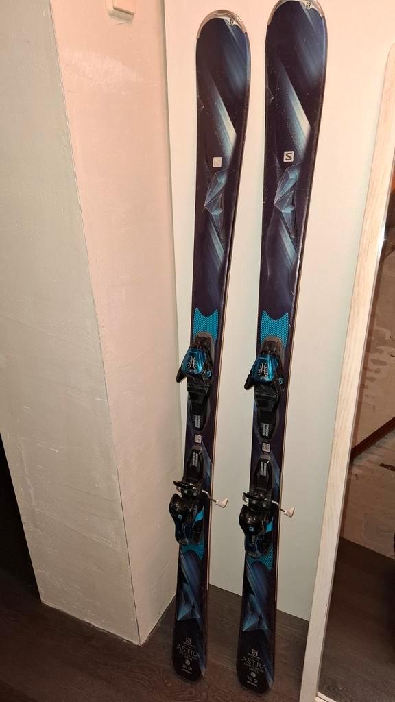 Salomon Astra ski, Sport en Fitness, Skiën en Langlaufen, Gebruikt, Ski's, Salomon, 160 tot 180 cm, Ophalen
