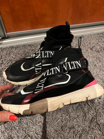 Valentino Garavani sneakers maat 39 origineel zgan beschikbaar voor biedingen