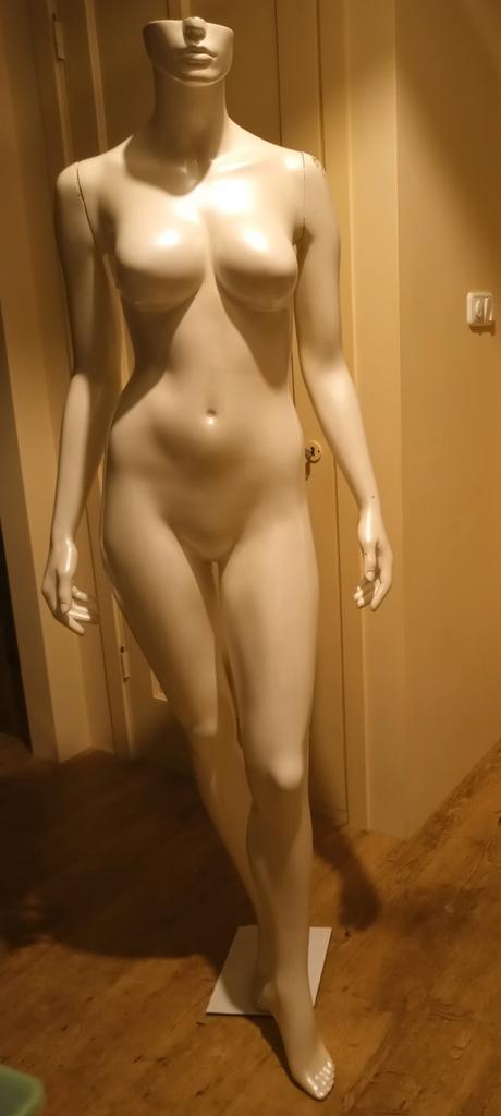 Etalagepop / Paspop / Mannequin - 163cm, Hobby en Vrije tijd, Overige Hobby en Vrije tijd, Ophalen of Verzenden