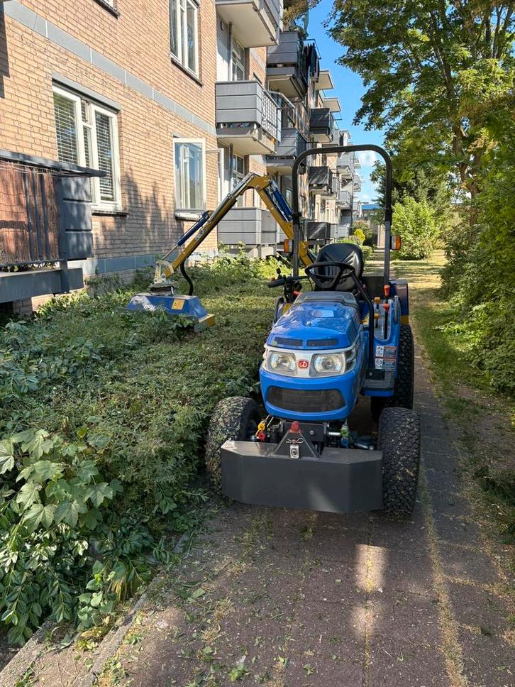 Mini trekker loonwerk / hagen snoeien, Diensten en Vakmensen, Tuinmannen en Stratenmakers, Tuin- of Vijveraanleg