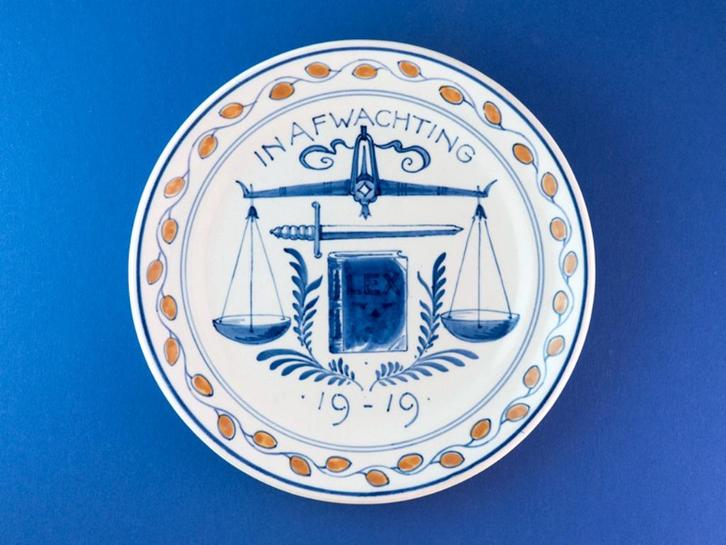 Porceleyne Fles 1919 Wijsheid Kracht 18cm (9) Oranje WO-1, Antiek en Kunst, Antiek | Wandborden en Tegels, Verzenden