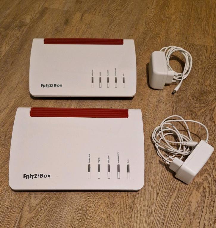 Fritz!box 7590 2 stuks beschikbaar, Computers en Software, Routers en Modems, Gebruikt, Router met modem, Ophalen of Verzenden