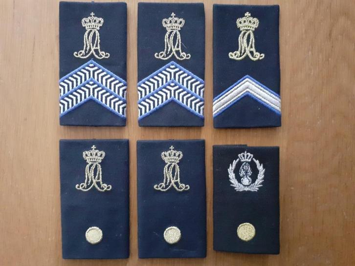 KMAR, Koninklijke Mareschaussee rangtekens €15,-, Verzamelen, Militaria | Algemeen, Landmacht, Embleem of Badge, Nederland, Ophalen of Verzenden