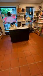 Te koop: mini supermarkt, kleding & cadeau winkel in één, Zakelijke goederen, Exploitaties en Overnames