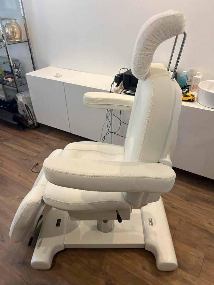 Reeve hydraulische behandelstoel model RV219-1, Huis en Inrichting, Stoelen, Zo goed als nieuw, Eén, Ophalen