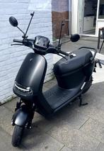 Segway scooter + helm + hoes + ketting (ART 4) + oplader, Gebruikt, Elektrisch, Ophalen, Overige merken