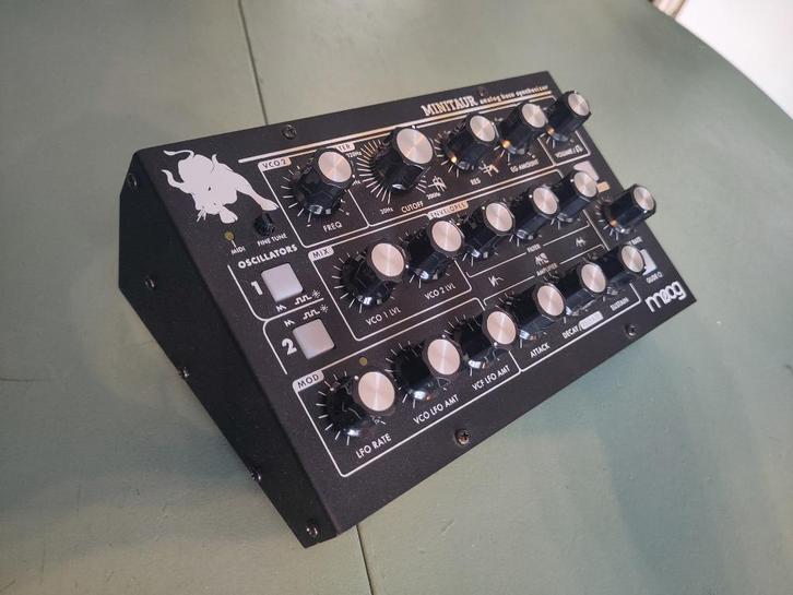 Moog Minitaur, Muziek en Instrumenten, Synthesizers, Zo goed als nieuw, Overige aantallen, Overige merken, Ophalen of Verzenden