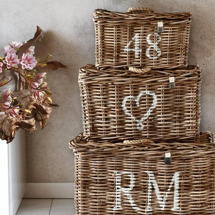 3 pcs RIVIÈRA MAISON RUSTIC RATTAN BASKETS, Huis en Inrichting, Woonaccessoires | Kisten, Ophalen