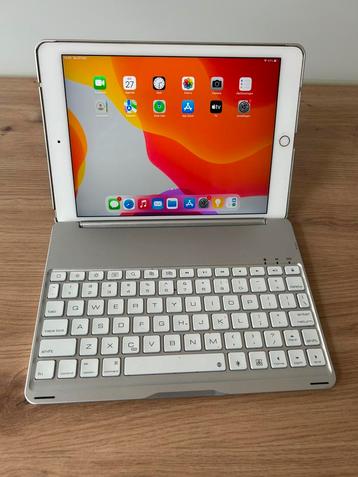 Ipad Air 2 + Aluminium Toetsenbord/Cover beschikbaar voor biedingen