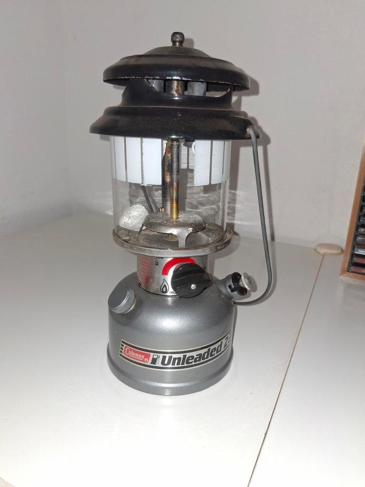 Coleman benzine lamp - Zo goed als nieuw!, Caravans en Kamperen, Kampeeraccessoires, Zo goed als nieuw, Ophalen of Verzenden