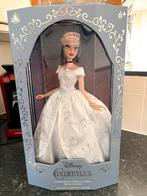 Disney limited cinderella 75 anniversary doll, Verzamelen, Poppen, Ophalen of Verzenden, Zo goed als nieuw, Pop