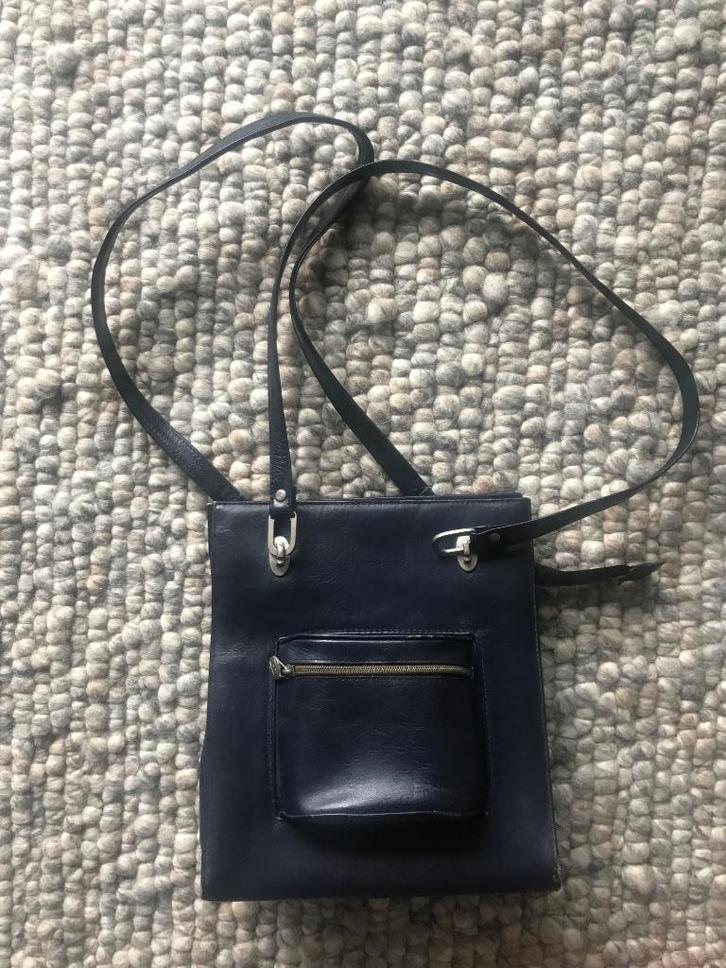 Trending leuke blauwe vintage / retro schoudertas leer, Sieraden, Tassen en Uiterlijk, Tassen | Damestassen, Gebruikt, Handtas