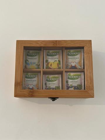 Houten theedoos beschikbaar voor biedingen