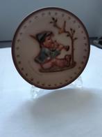 Hummel bordje van Goebel op standaard, Verzamelen, Beelden en Beeldjes, Ophalen, Zo goed als nieuw, Hummel