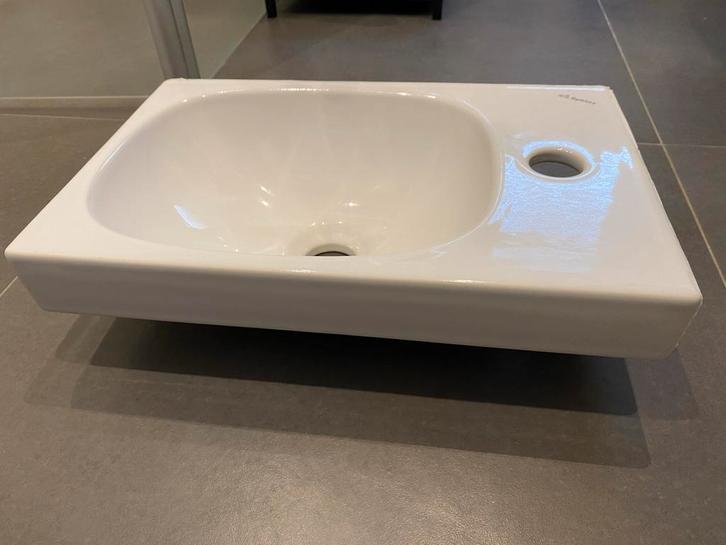 Sphinx fontein met kraan, Huis en Inrichting, Badkamer | Badkamermeubels, Gebruikt, Wasbak of Wastafel, Minder dan 100 cm, Minder dan 50 cm