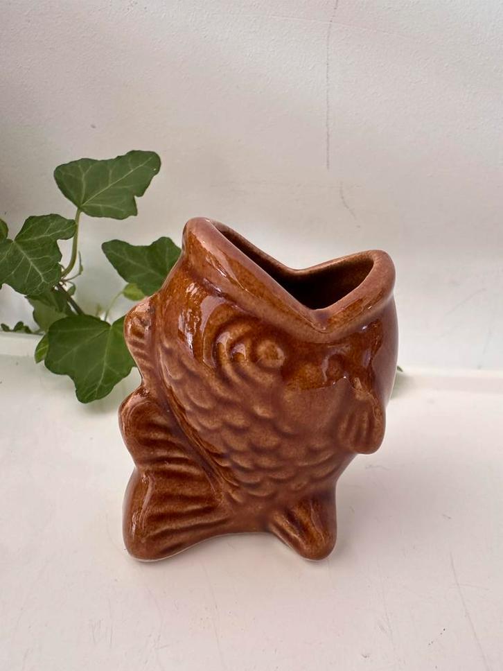 Jaren 70 mini vaasje van een vis, Antiek en Kunst, Antiek | Woonaccessoires, Ophalen of Verzenden