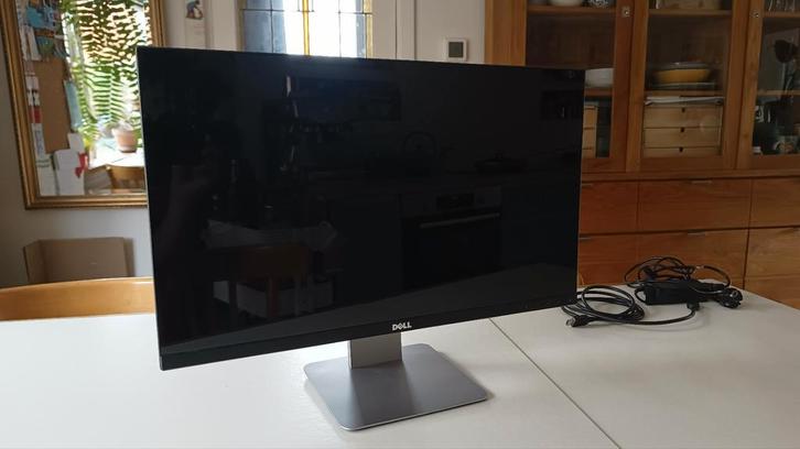Dell 24 inch Monitor - nauwelijks gebruikt, Computers en Software, Monitoren, Zo goed als nieuw, 60 Hz of minder, HDMI, VGA, Gaming