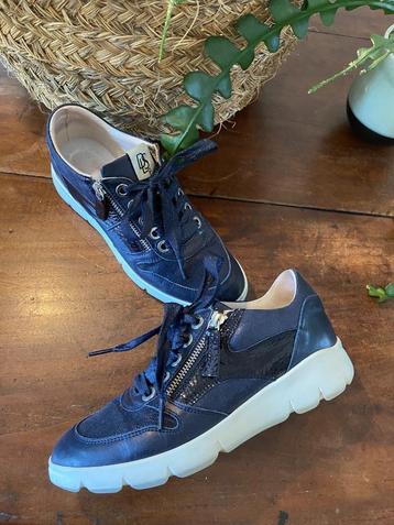 Mooie sneakers van DL Sport in blauw metalic leer mt37 izgst beschikbaar voor biedingen