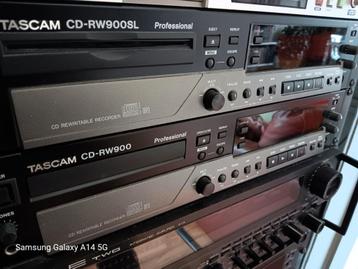 TASCAM CD-RW900SL + CD-RW900 CD Recorders beschikbaar voor biedingen