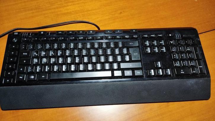 Microsoft SideWinder X4 toetsenbord QWERTZ layout, Computers en Software, Toetsenborden, Gebruikt, Overige indelingen, Bedraad