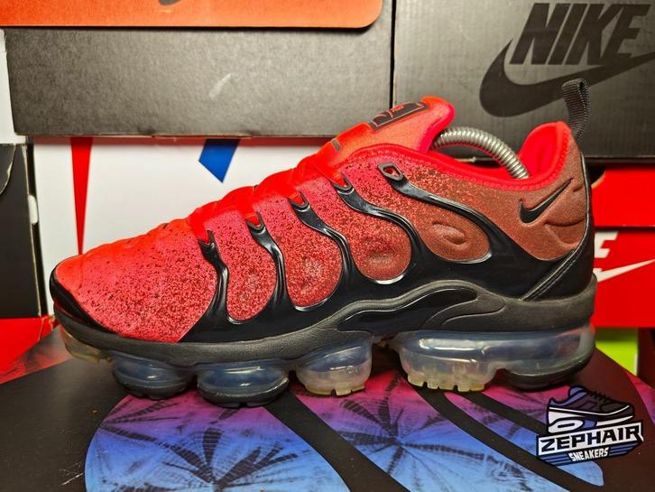 Nike Air VaporMax TN 'Flash Crimson' EU42.5 2019, Kleding | Heren, Schoenen, Zo goed als nieuw, Sneakers of Gympen, Zwart, Ophalen of Verzenden