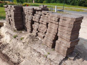 Mooie terras of oprit tegel 30cm  beschikbaar voor biedingen