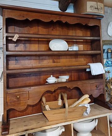 Oud bordenrek, keukenrek, houten rek, regaal, wandrek beschikbaar voor biedingen