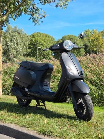Senzo Scooter Blauw - Gereviseerd beschikbaar voor biedingen