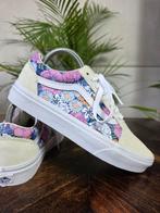 Vans White Multi Floral Retro Old Skool maat 38,5, Wit, Ophalen of Verzenden, Sneakers of Gympen, Vans