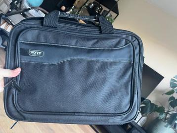 Laptop hoes beschikbaar voor biedingen