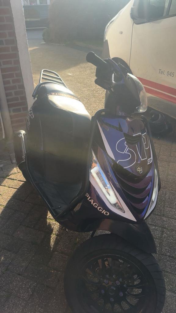 Zip 172cc, Fietsen en Brommers, Scooters | Piaggio, Zo goed als nieuw, Zip, Tweetakt, Ophalen