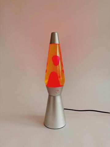RETRO LAVALAMP | ROOD/GEEL beschikbaar voor biedingen