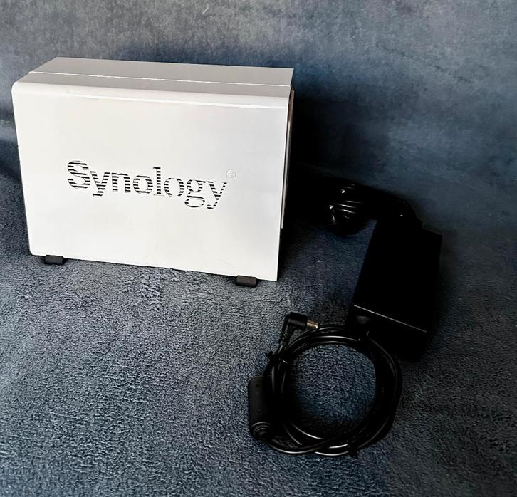 Synology DS212j NAS inclusief 6TB schijven 1x4 TB  1x2 TB., Computers en Software, NAS, Gebruikt, Ophalen