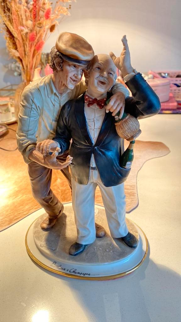 Porselein Beeld van Sandro Maggioni Capodimonte-stijl, Antiek en Kunst, Antiek | Keramiek en Aardewerk, Ophalen of Verzenden