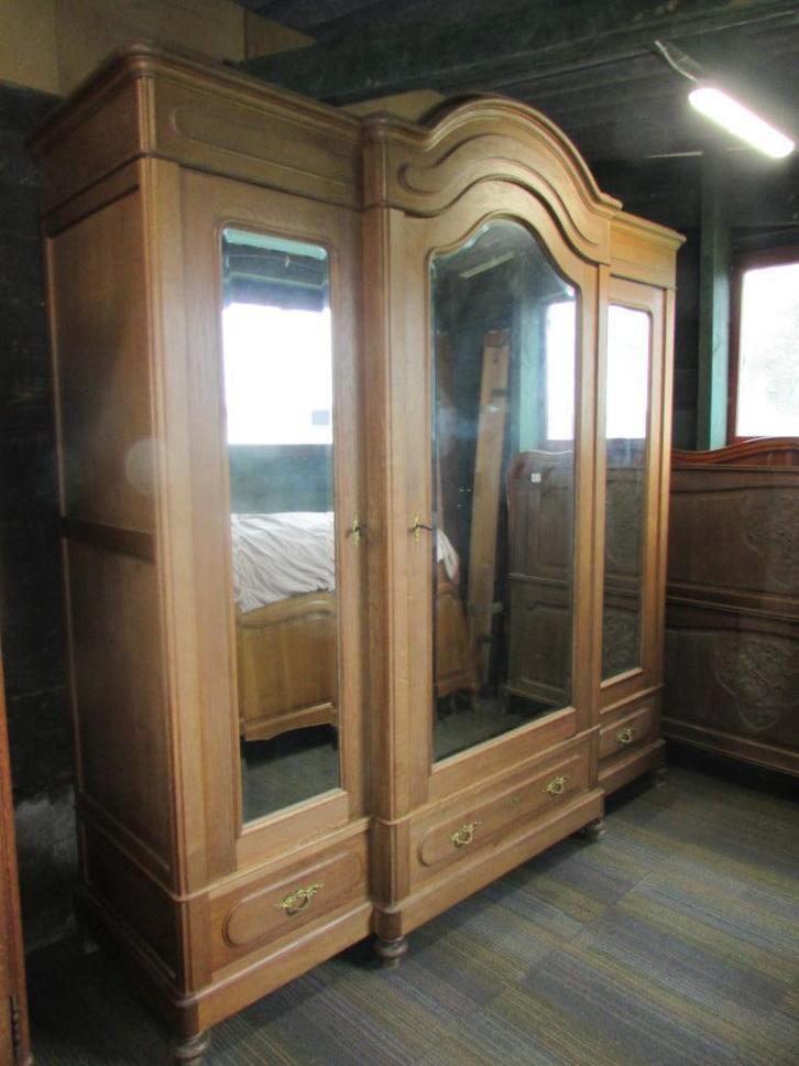 antieke eiken  linnenkast groot 3 deuren zeer mooi  450,00, Huis en Inrichting, Kasten | Kledingkasten, Zo goed als nieuw, 200 cm of meer