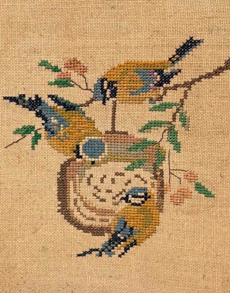 Vintage handgemaakt kruissteek borduurwerk vogels in lijst, Ophalen of Verzenden