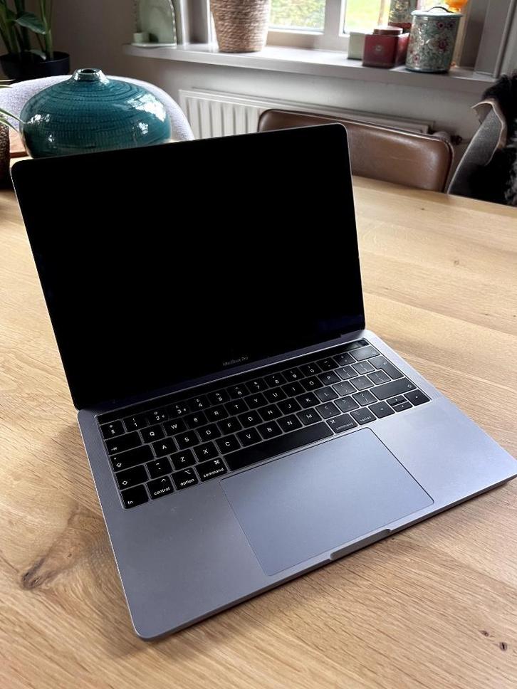 MacBook Pro 13-inch (2019), Computers en Software, Apple Macbooks, Gebruikt, MacBook Pro, 13 inch, Minder dan 2 Ghz, 256 GB, 16 GB