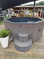 Hottub deluxe octa showmodel, Ophalen, Zo goed als nieuw, Trap, Vast