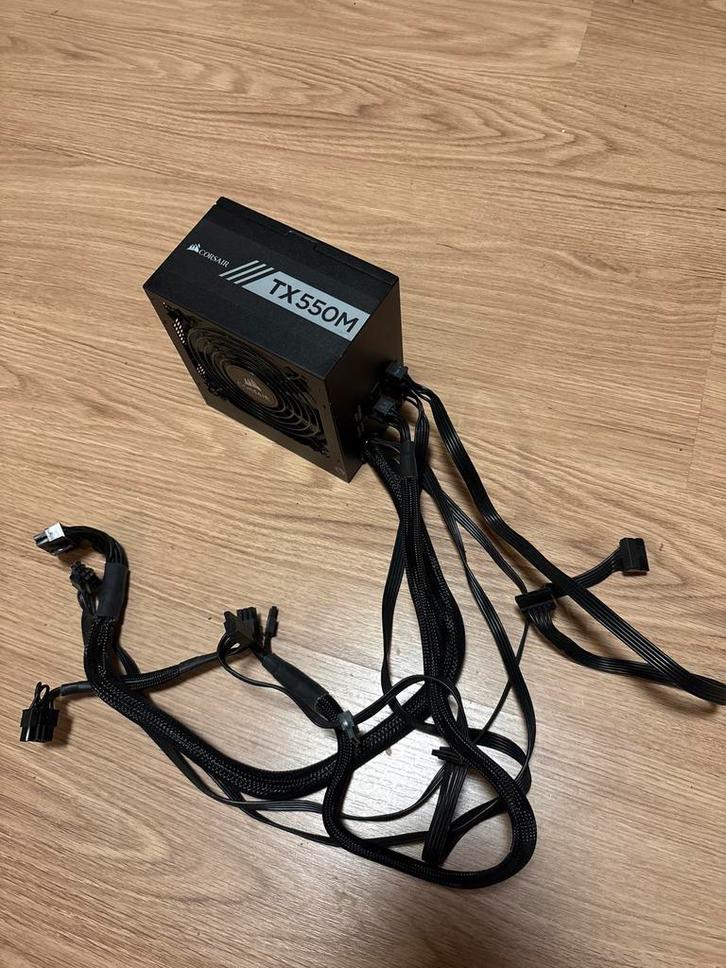 Corsair TX550M Voeding - 550W, Computers en Software, Interne voedingen, Gebruikt, Ophalen of Verzenden