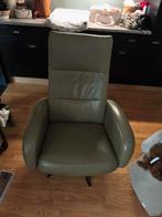 Gratis draaibare relaxstoel met beschadiging, Huis en Inrichting, Fauteuils, Gebruikt, Minder dan 75 cm, Leer, Ophalen of Verzenden