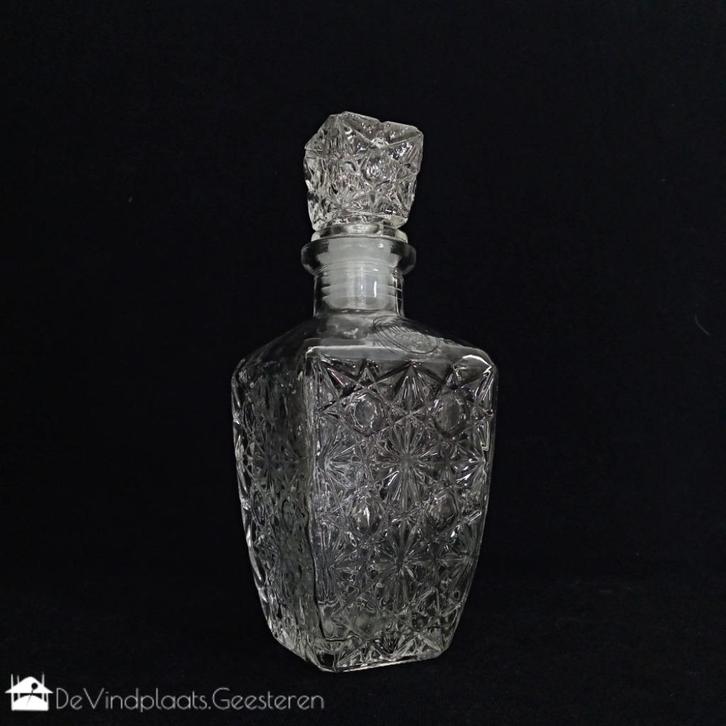 Karaf voor whisky of likeur - Klassiek en robuust, Antiek en Kunst, Antiek | Glas en Kristal, Ophalen of Verzenden