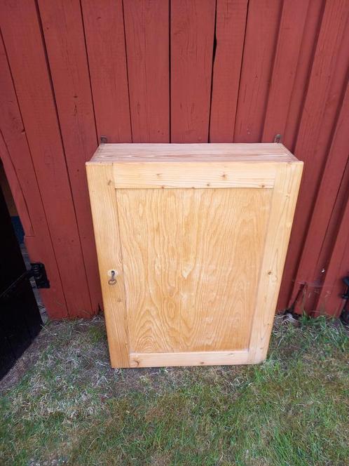 Zweeds muurkastje blank hout met 2 laatjes., Huis en Inrichting, Kasten | Overige, Gebruikt, Ophalen of Verzenden